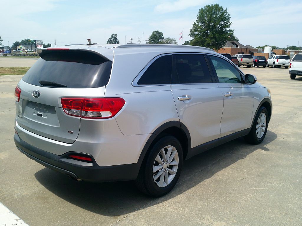 2016 Kia Sorento Image 6