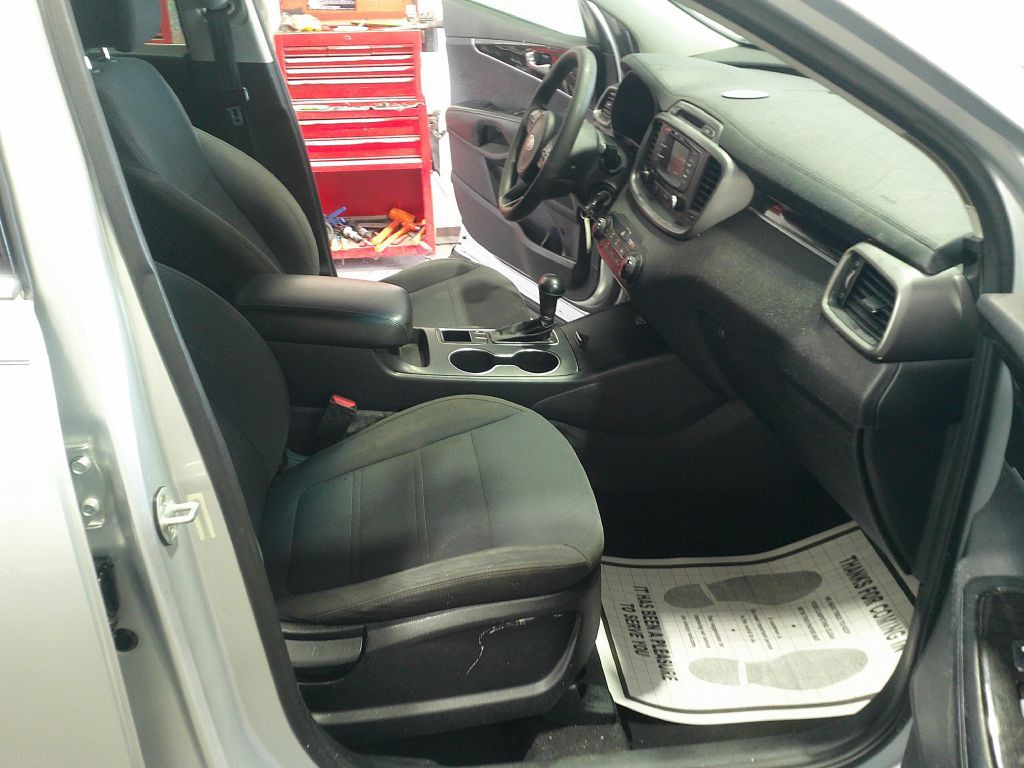 2016 Kia Sorento Image 14