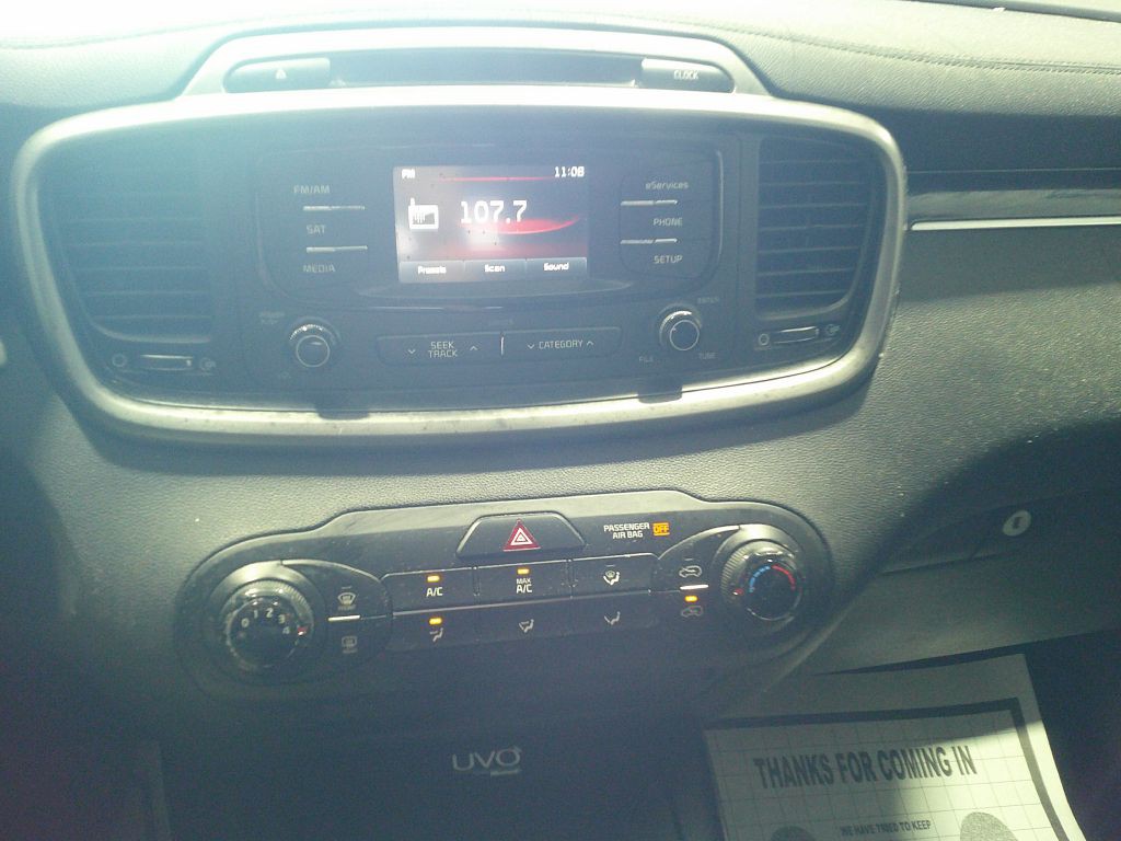 2016 Kia Sorento Image 16