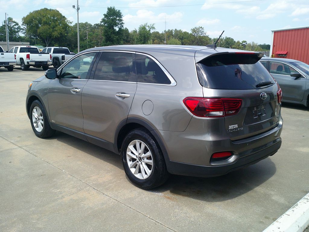 2019 Kia Sorento Image 2