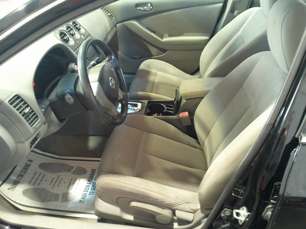 2012 Nissan Altima Image 9