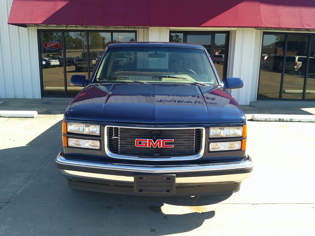 1994 GMC Sierra Image 2