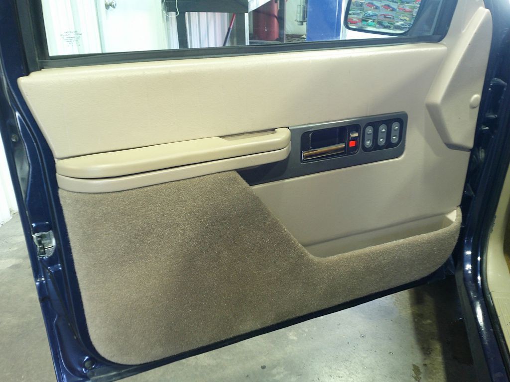 1994 GMC Sierra Image 7