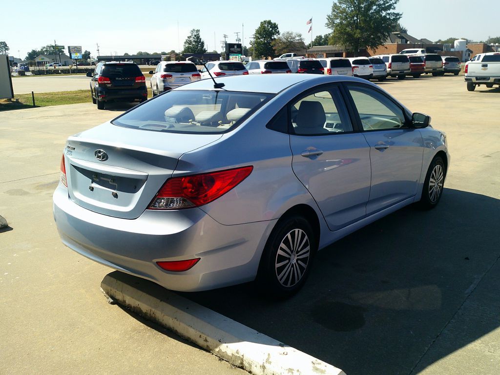 2014 Hyundai Accent Image 6