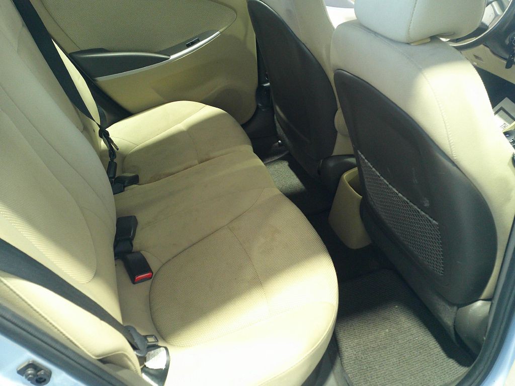 2014 Hyundai Accent Image 12