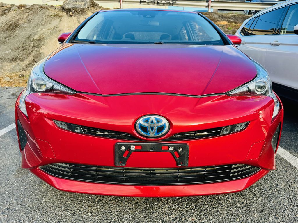 2018 Toyota Prius Image 2