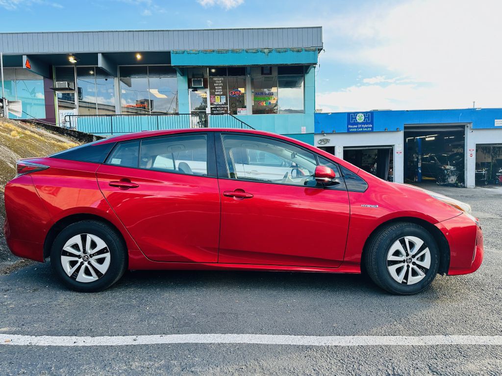 2018 Toyota Prius Image 4