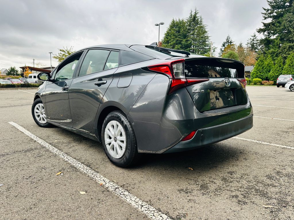 2019 Toyota Prius Image 4