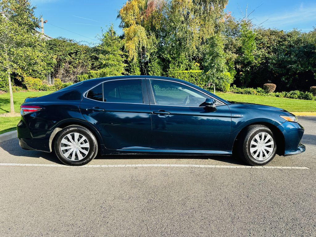 2018 Toyota Camry Image 3