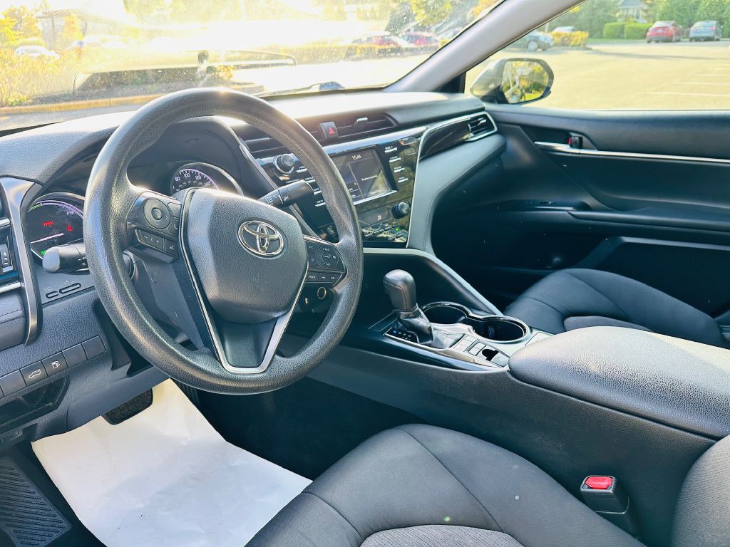 2018 Toyota Camry Image 11