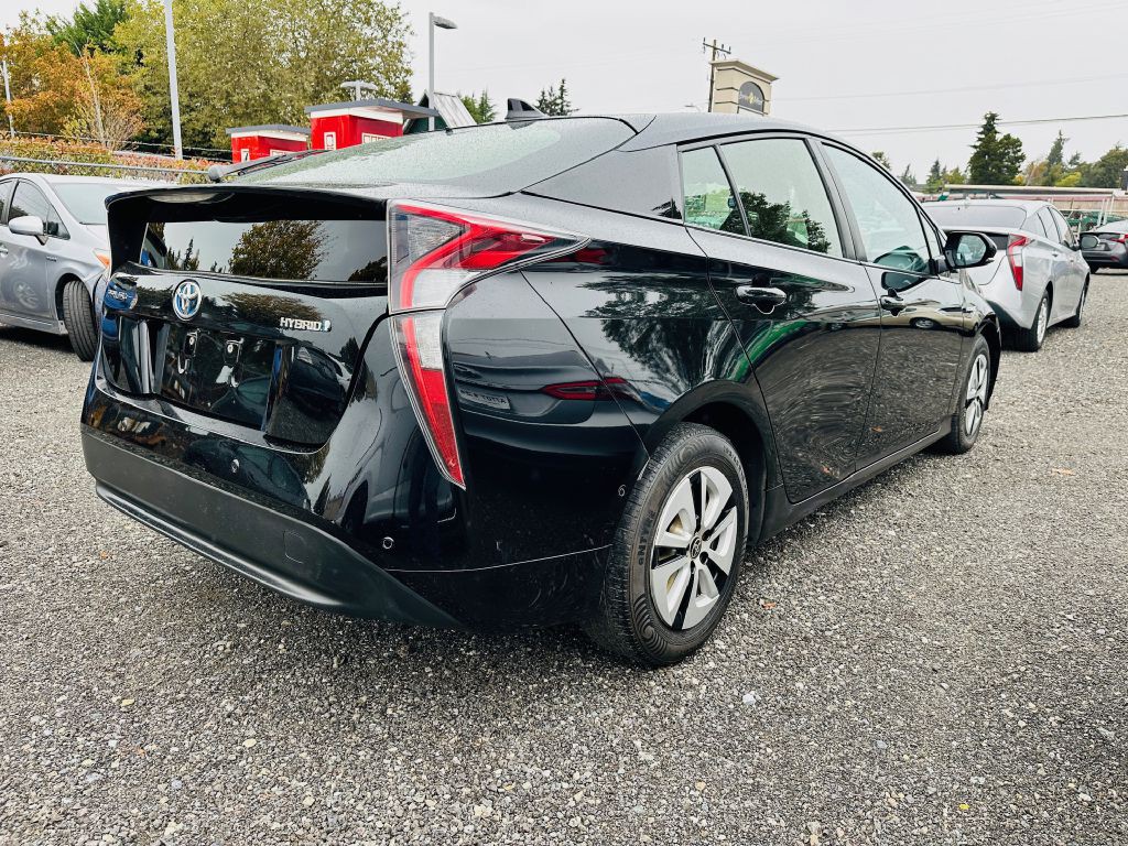 2017 Toyota Prius Image 5
