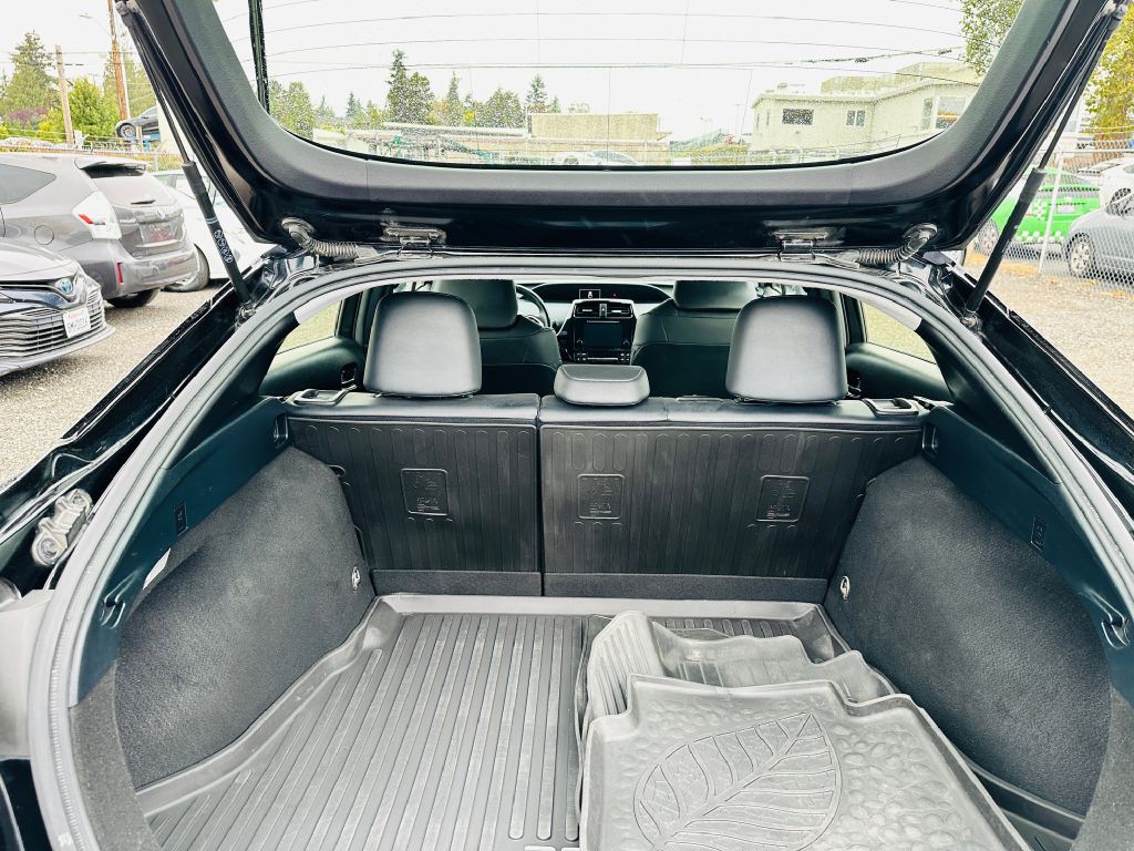 2017 Toyota Prius Image 8