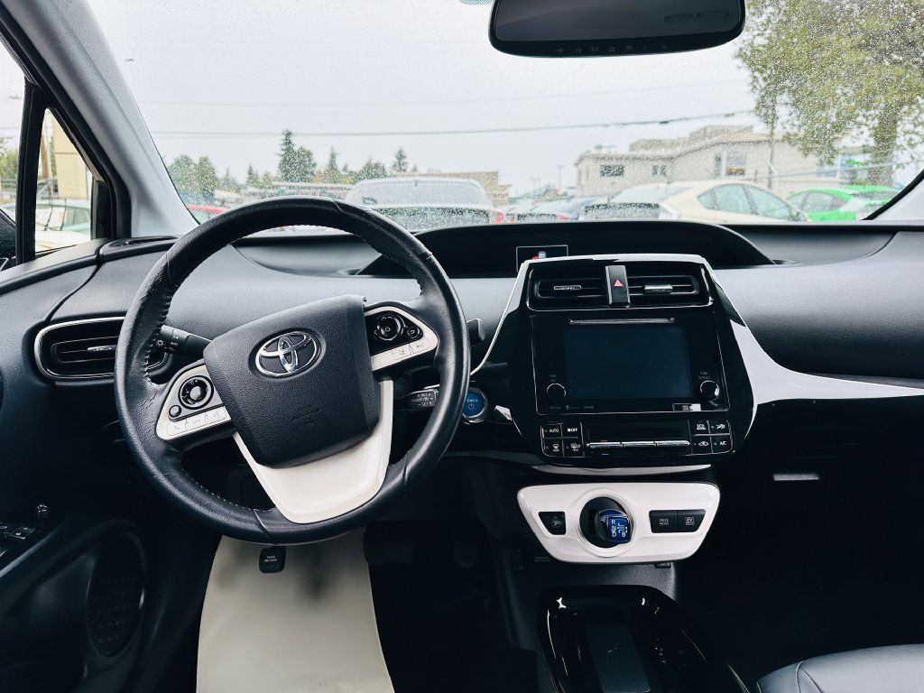 2017 Toyota Prius Image 10