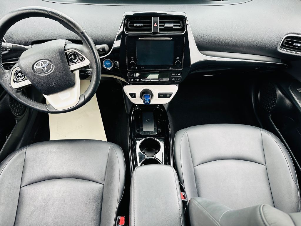 2017 Toyota Prius Image 11