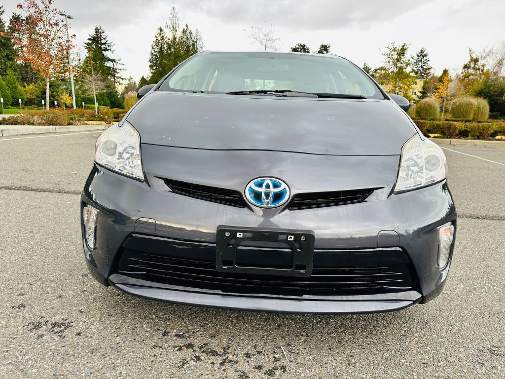 2015 Toyota Prius Image 2