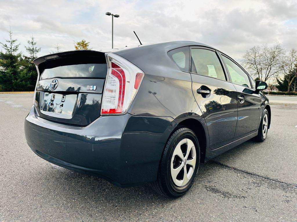 2015 Toyota Prius Image 7