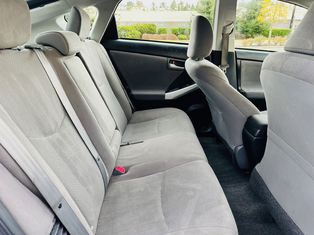 2015 Toyota Prius Image 9
