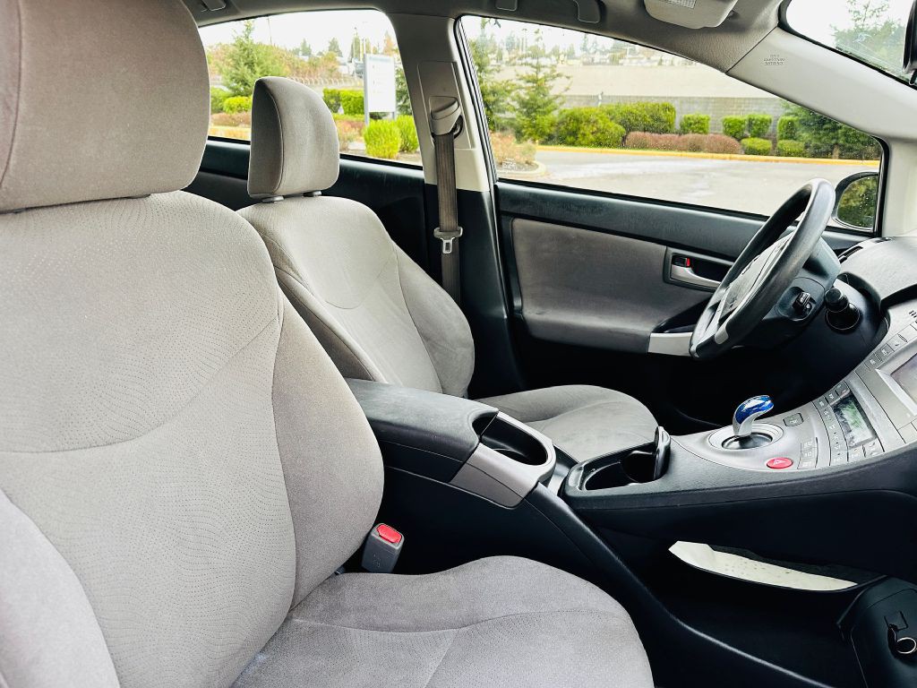 2015 Toyota Prius Image 10
