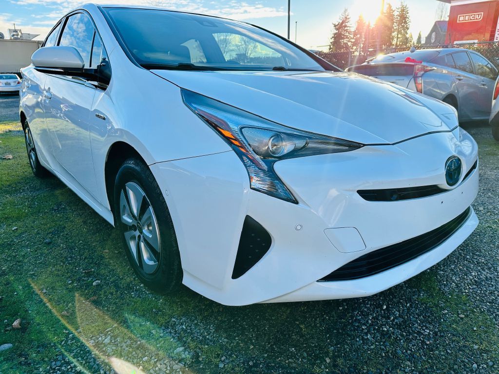 2017 Toyota Prius Image 3