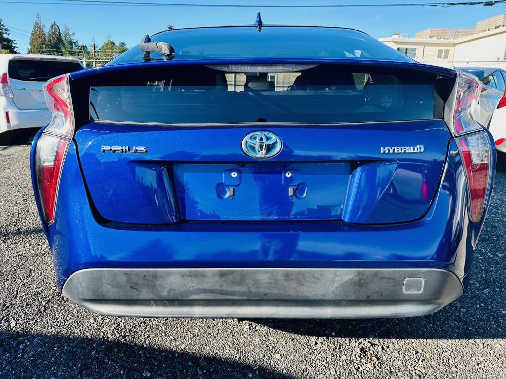 2017 Toyota Prius Image 6