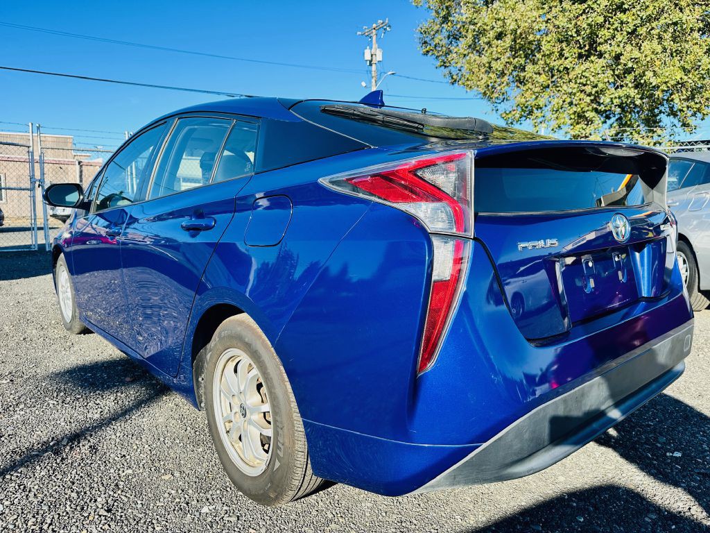 2017 Toyota Prius Image 7