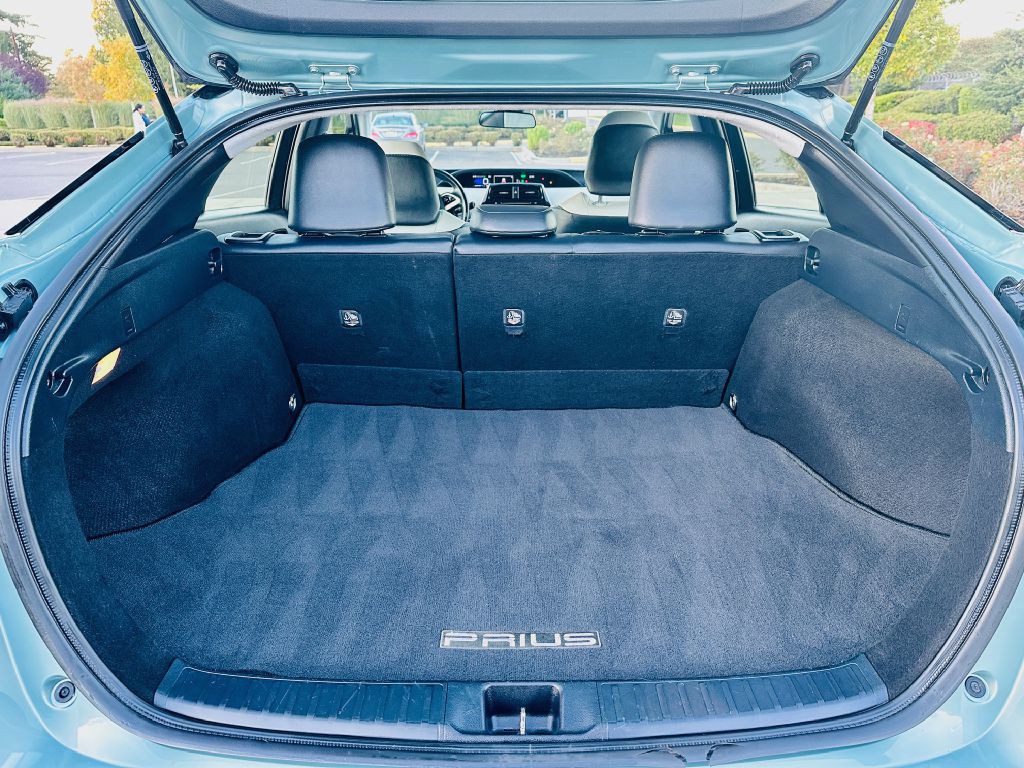 2016 Toyota Prius Image 8