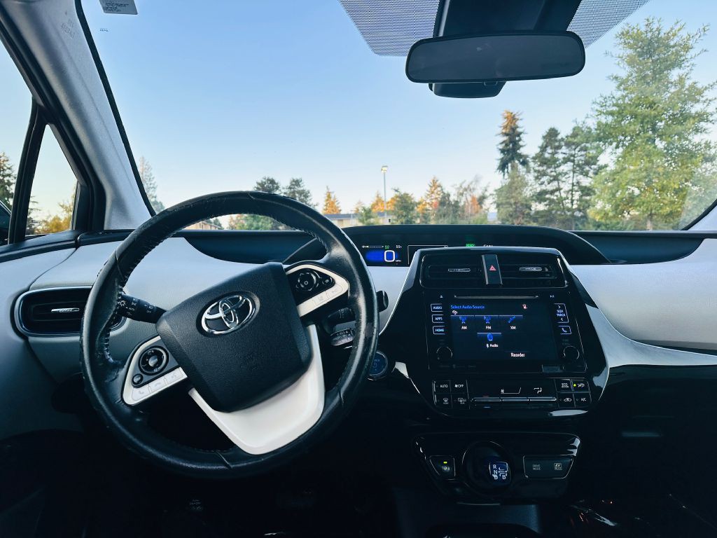 2016 Toyota Prius Image 10