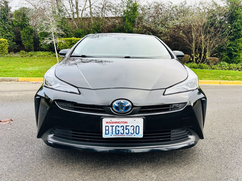 2020 Toyota Prius Image 2
