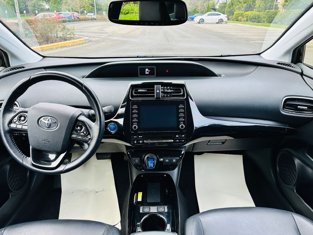 2020 Toyota Prius Image 11