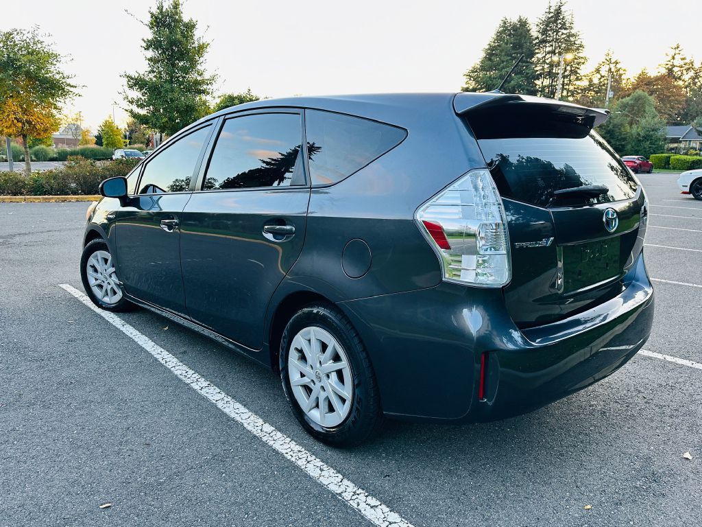 2014 Toyota Prius Image 5