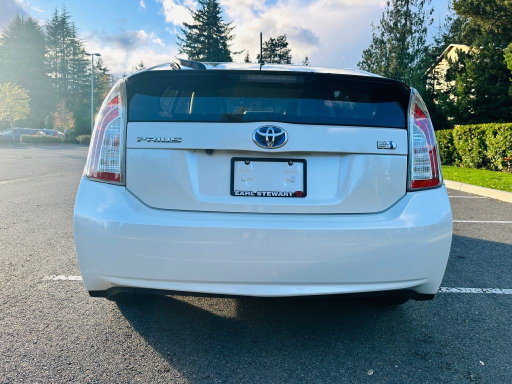 2015 Toyota Prius Image 6