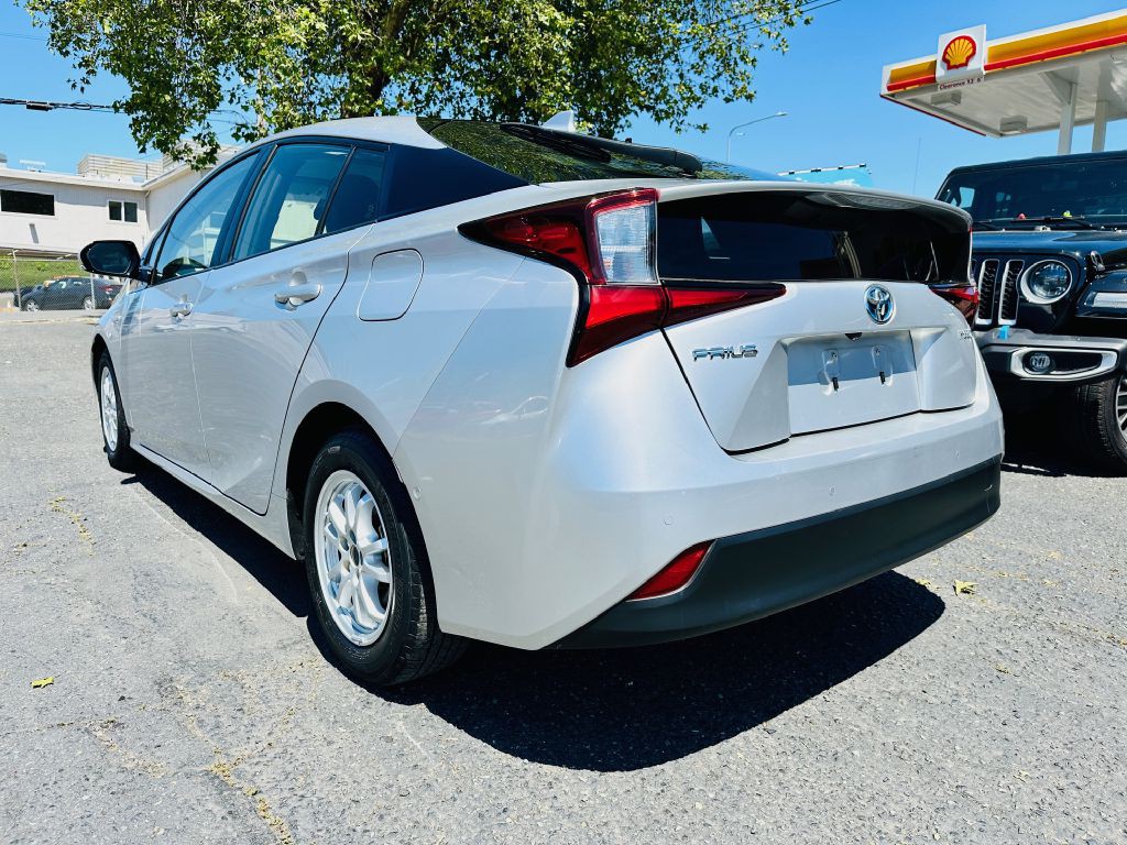 2020 Toyota Prius Image 7