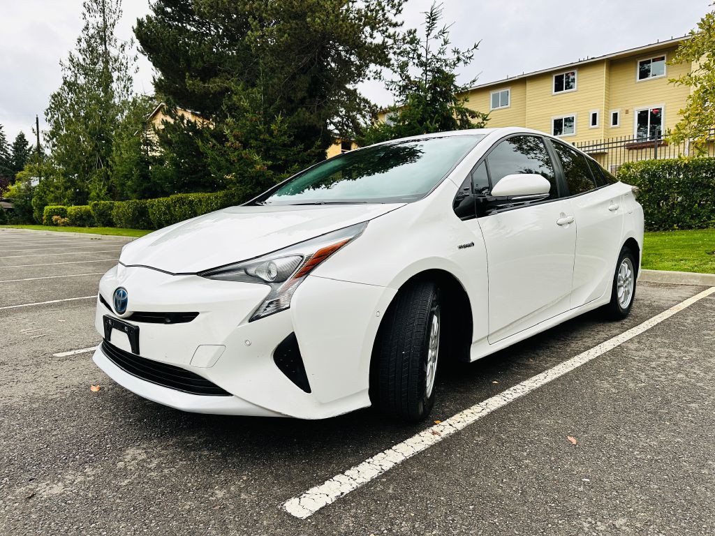 2018 Toyota Prius Image 3
