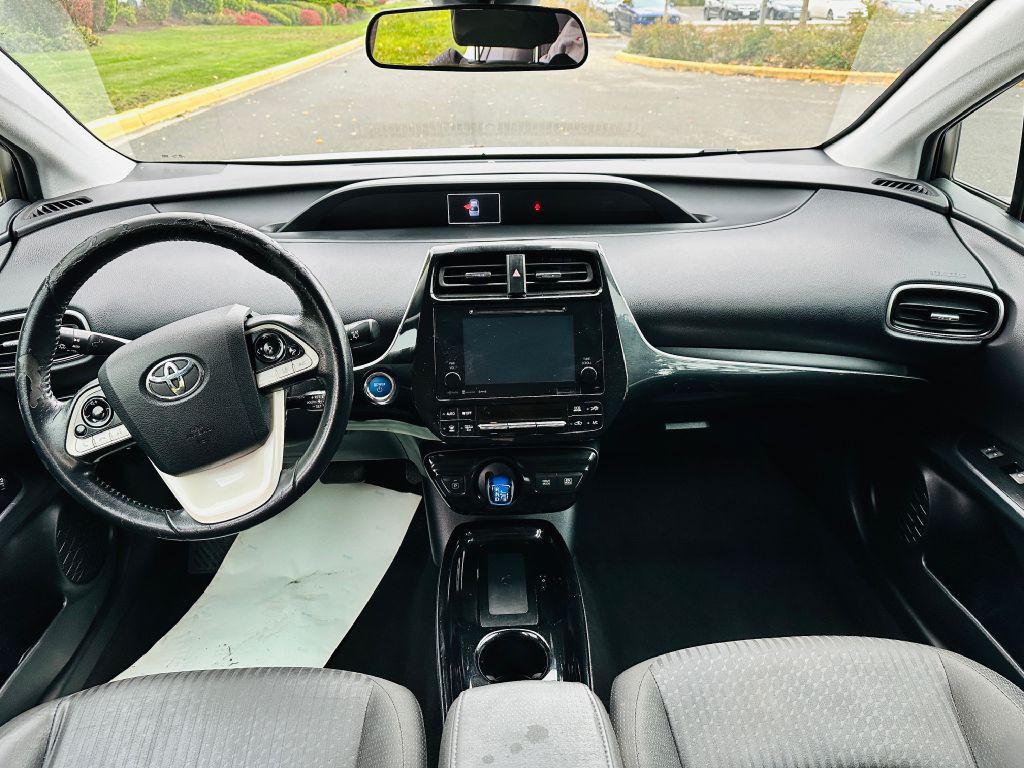 2018 Toyota Prius Image 11