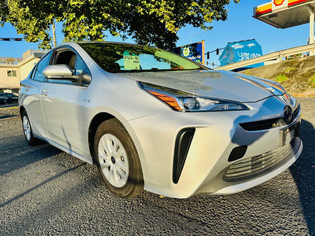 2022 Toyota Prius Image 1