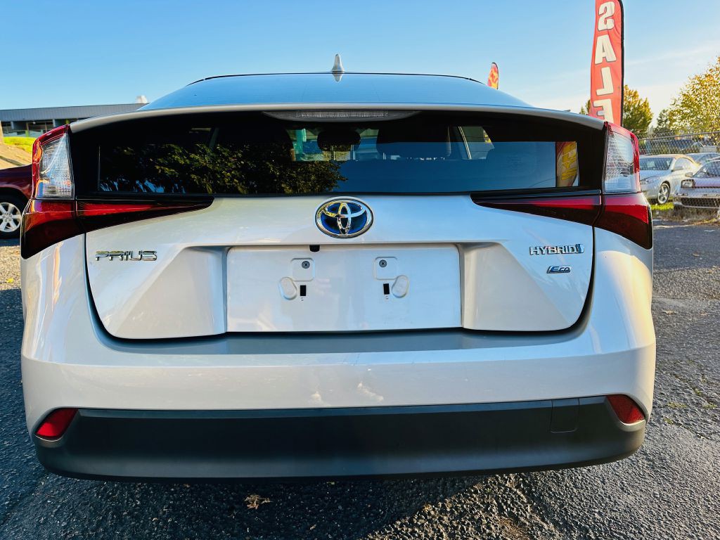 2022 Toyota Prius Image 6