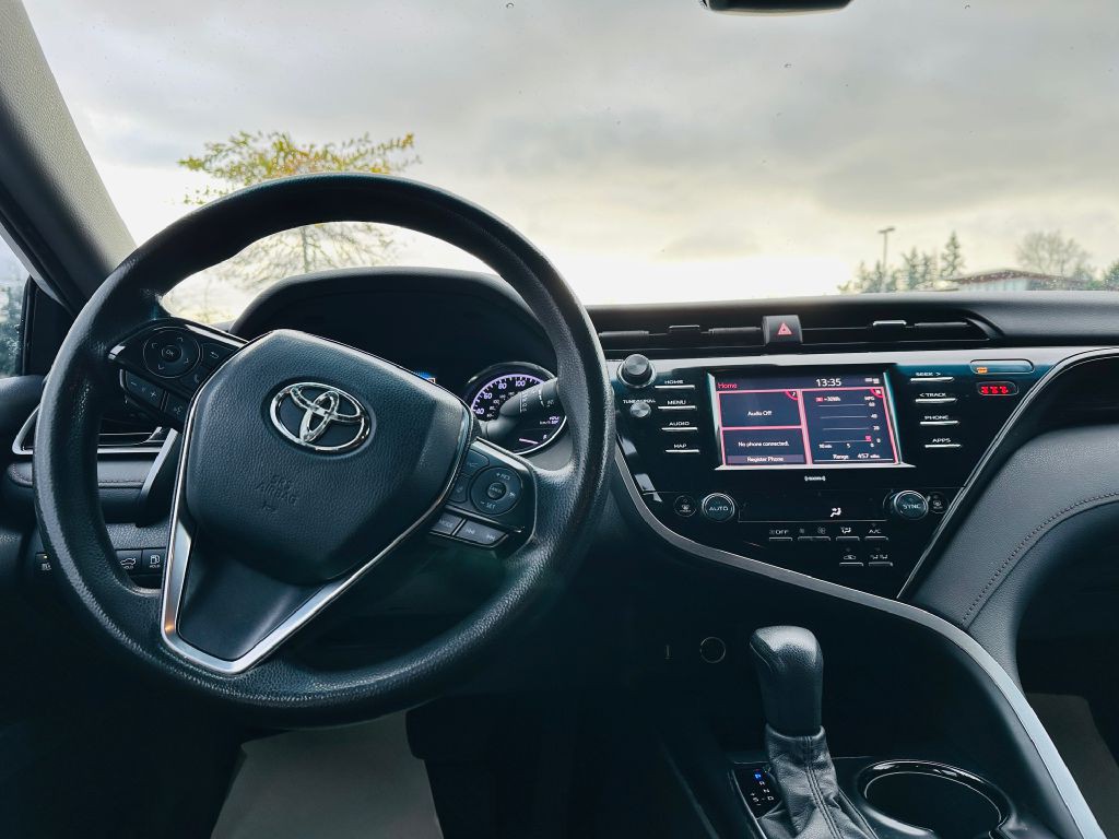 2020 Toyota Camry Image 10