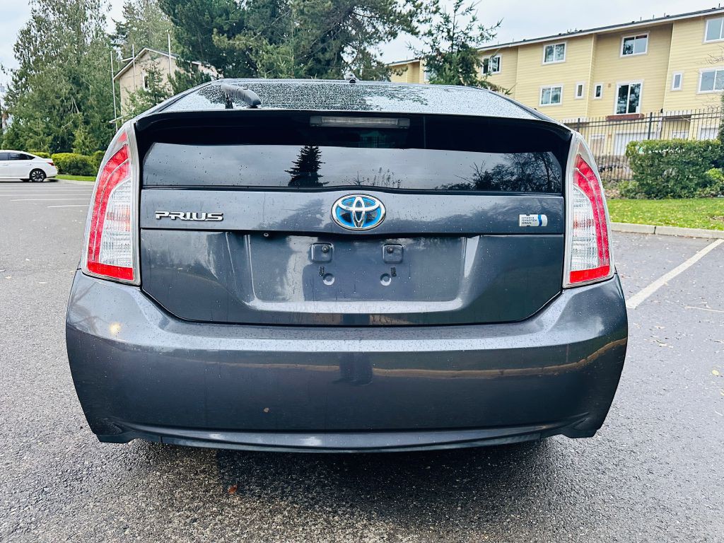 2015 Toyota Prius Image 6