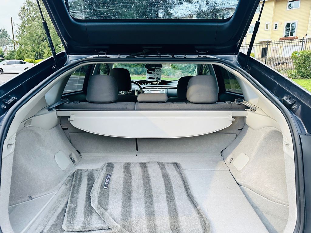 2015 Toyota Prius Image 8