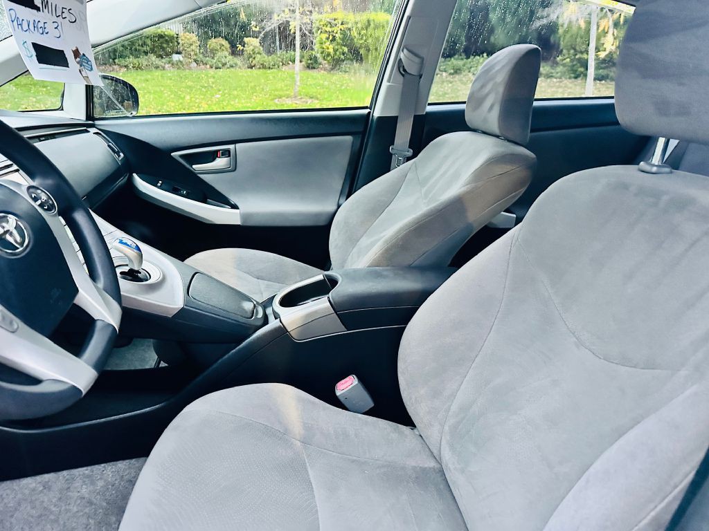2015 Toyota Prius Image 11