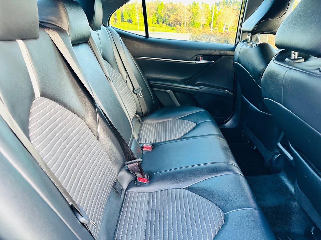 2022 Toyota Camry Image 8