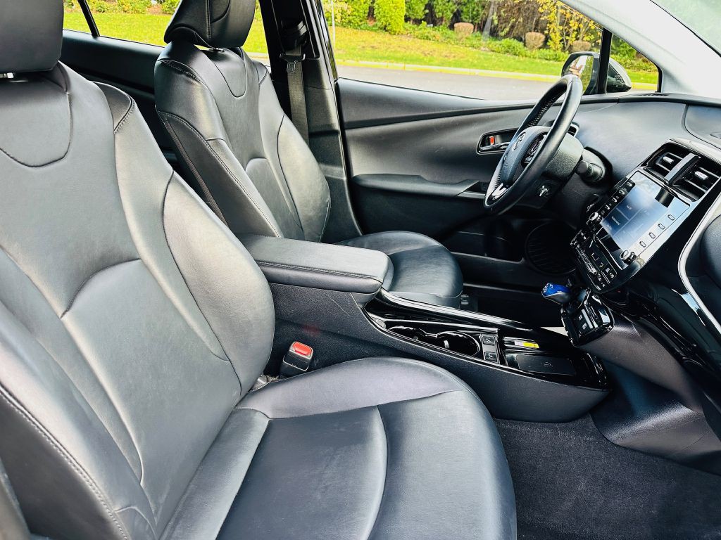 2020 Toyota Prius Image 11