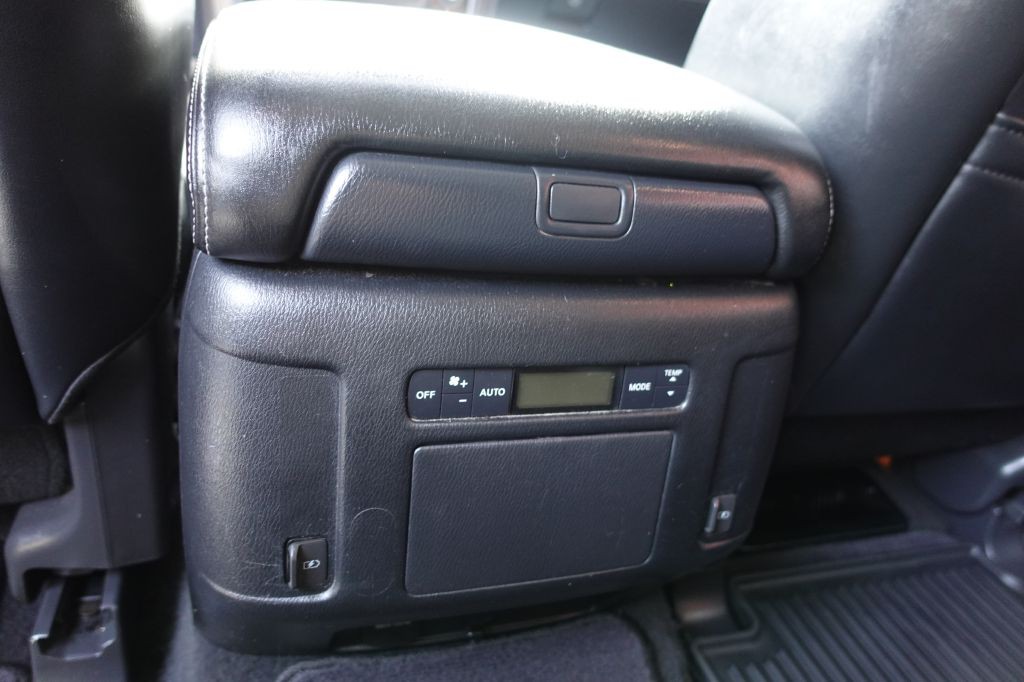 2019 Nissan Armada Image 33