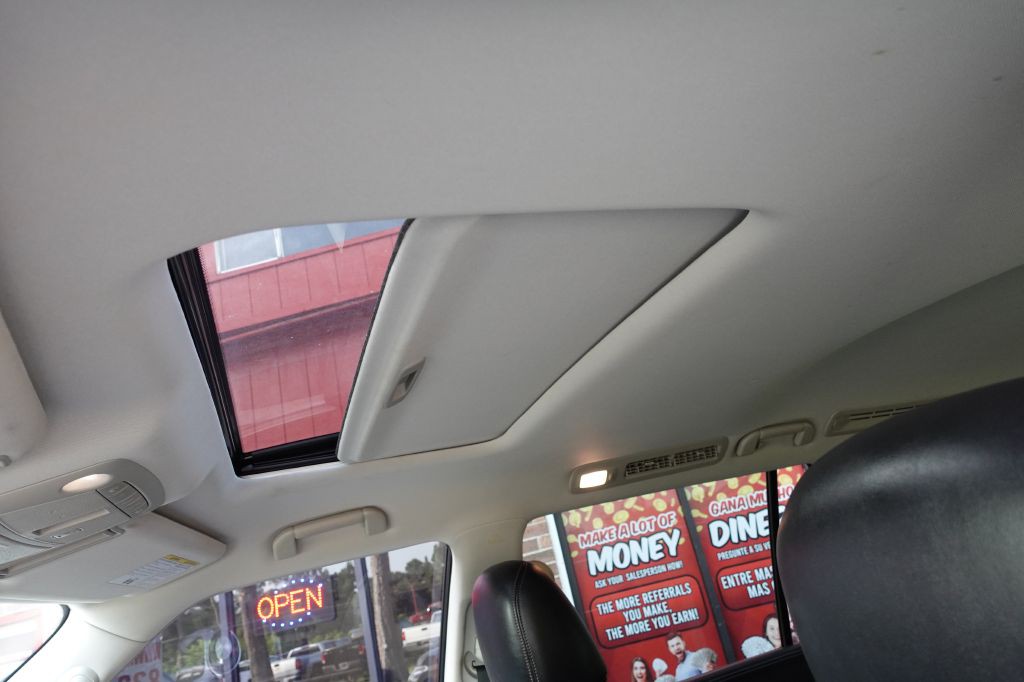 2019 Nissan Armada Image 37