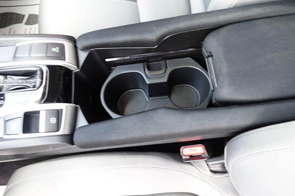 2016 Honda Civic Image 28
