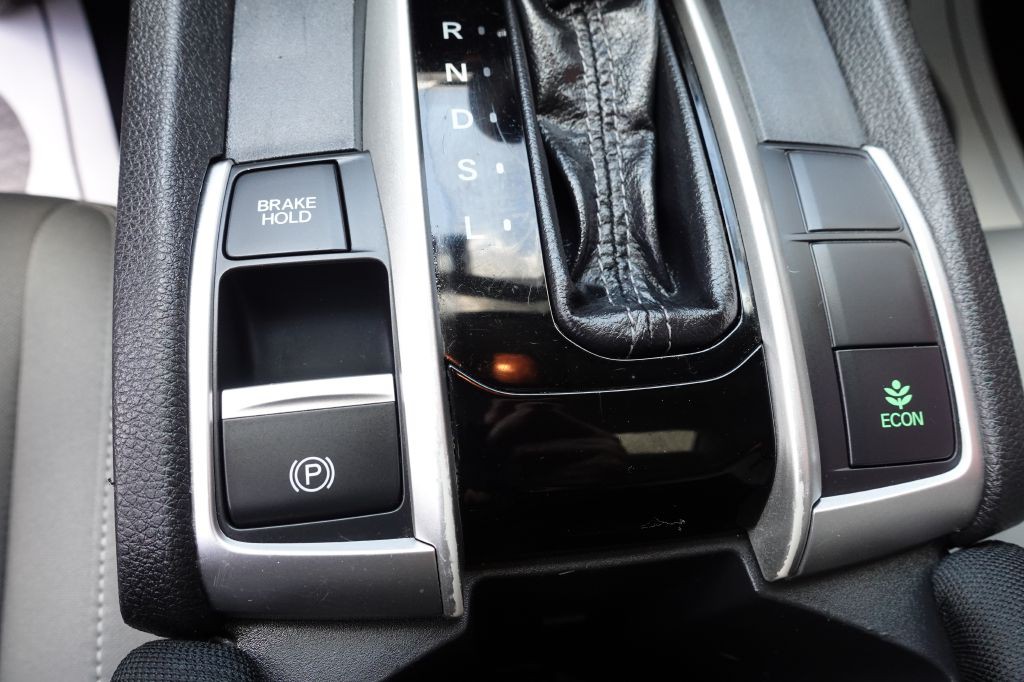 2016 Honda Civic Image 30