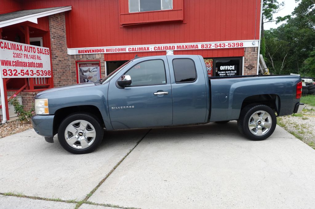 2011 Chevrolet Silverado 1500 Image 2