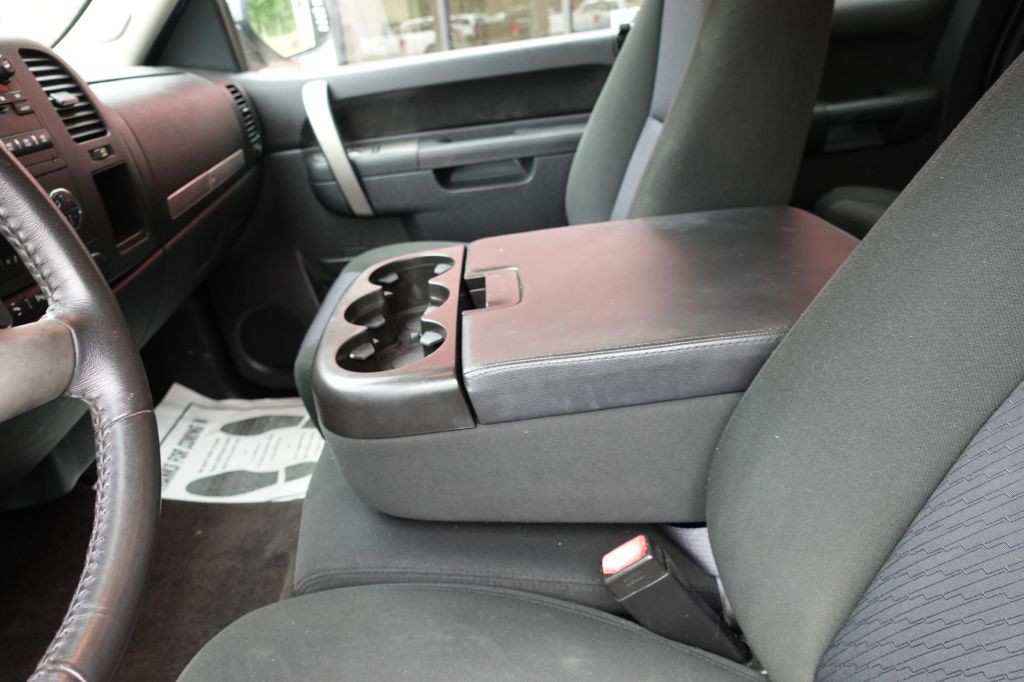 2011 Chevrolet Silverado 1500 Image 32