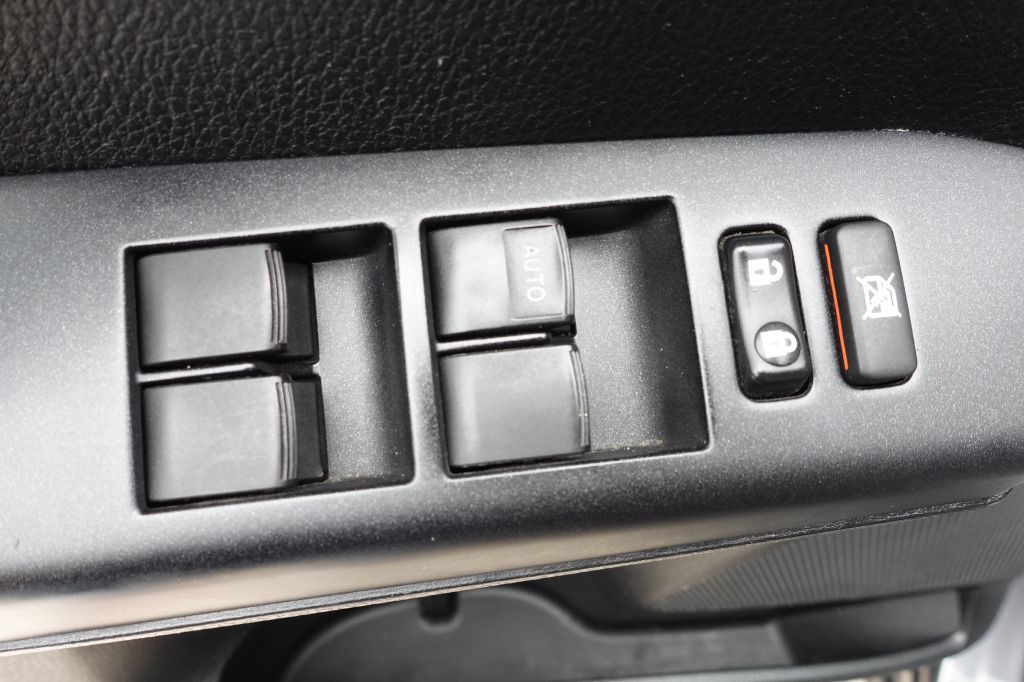 2016 Toyota Rav4 Image 31
