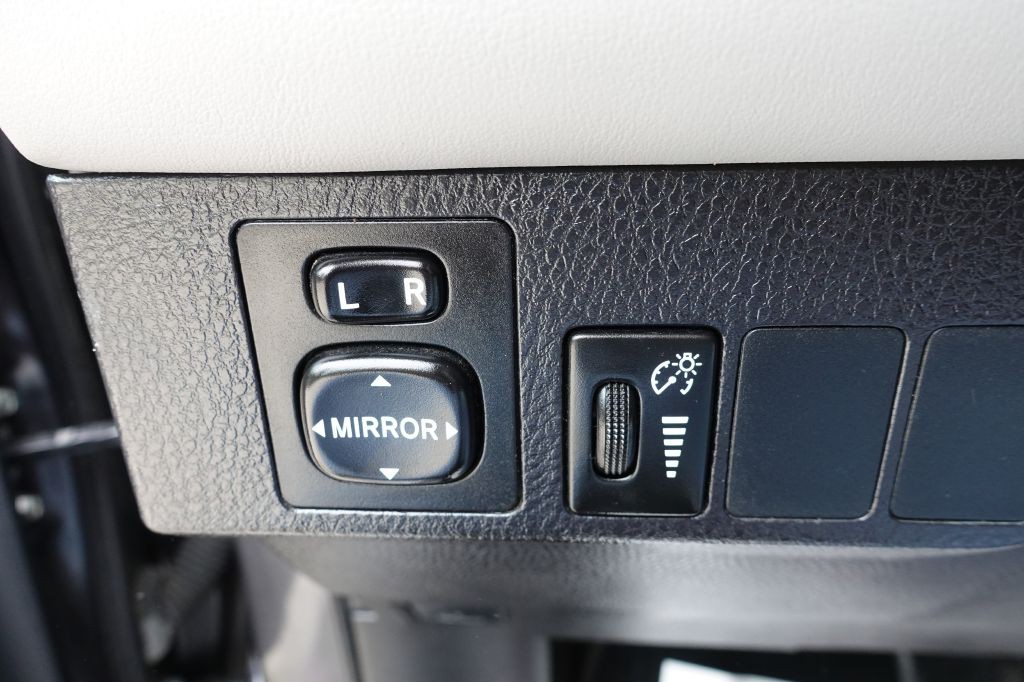 2016 Toyota Rav4 Image 38